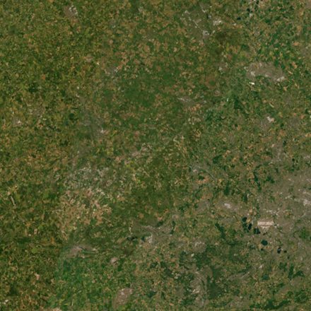 Mesma região em Satélite — Esri World Imagery